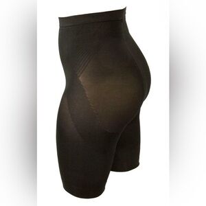 Teri Toner's SlimWear Mid Thigh Shorts Black Shaping Pant NWT
